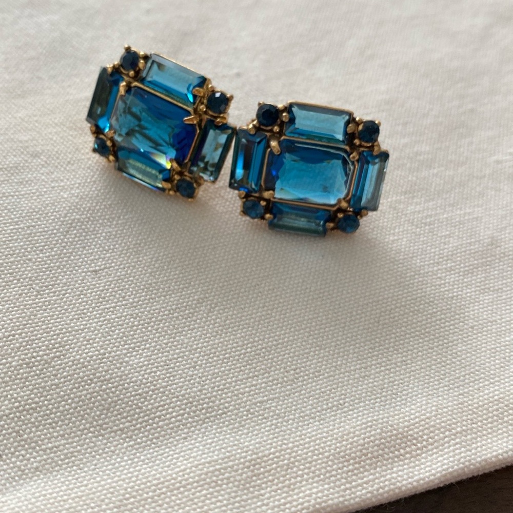 Vintage Blue Crystal Emerald Cut Statement Clip On Earrings 🆕 NWOT CCO price